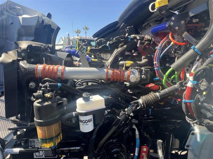 2026 Peterbilt 548-27