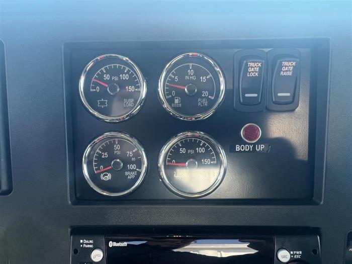 2026 Peterbilt 548-33