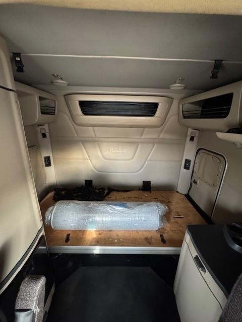 2022 Peterbilt 579-11