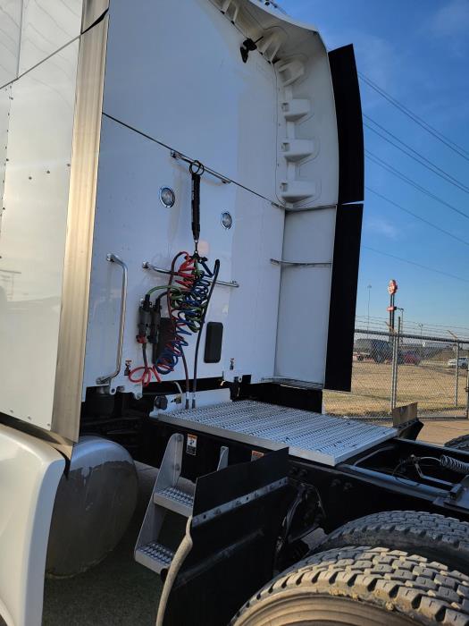 2024 Peterbilt 579-8