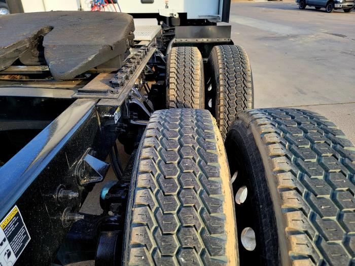 2024 Peterbilt 579-10