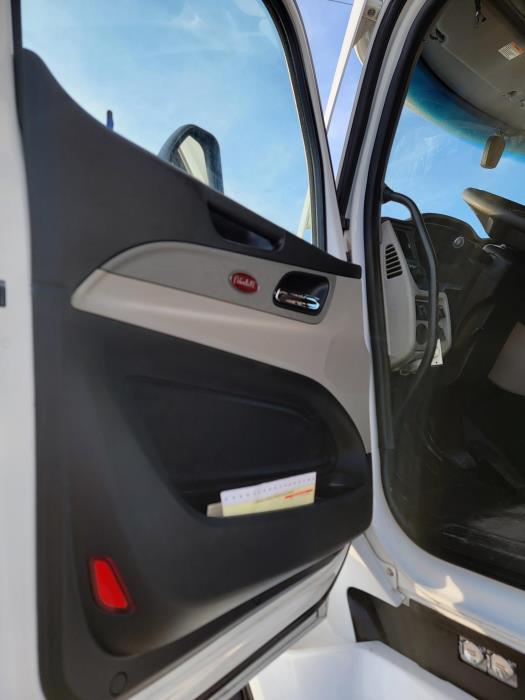 2024 Peterbilt 579-14