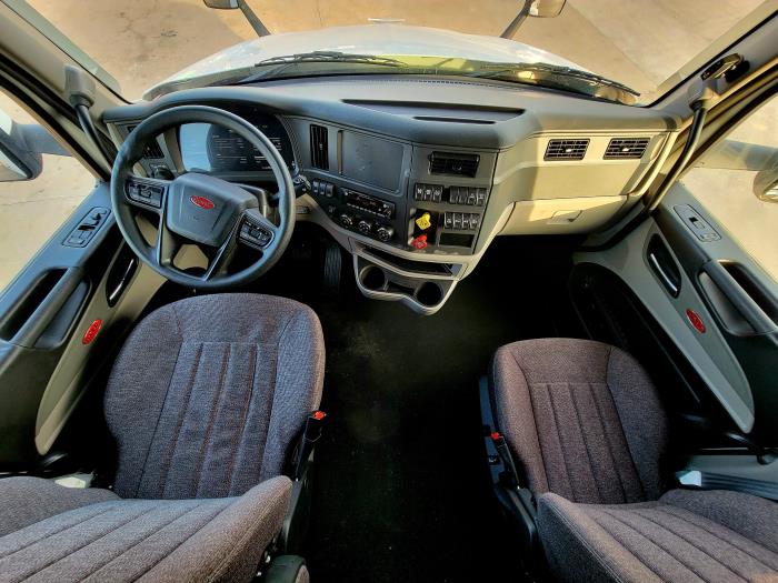 2024 Peterbilt 579-17
