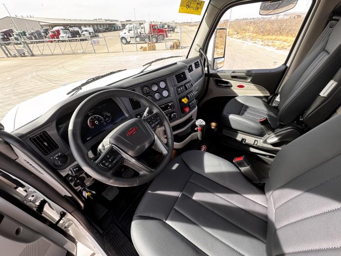 2027 Peterbilt 567-14