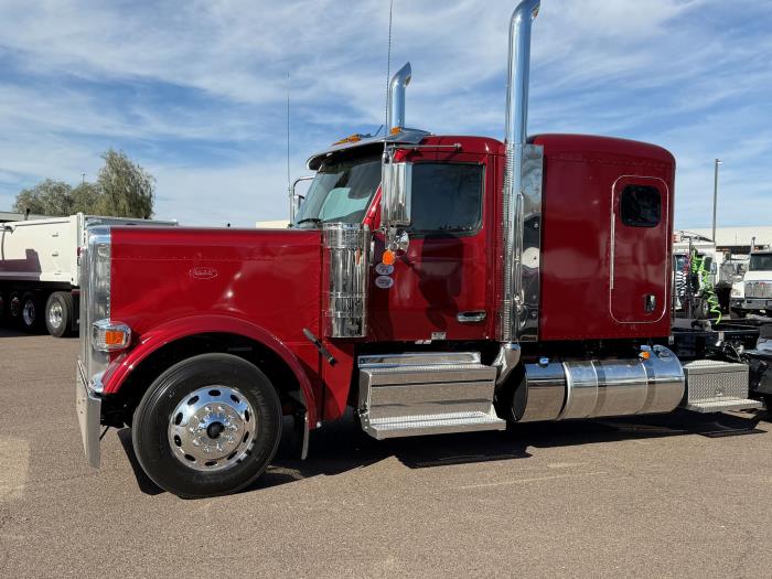 2027 Peterbilt 589-3