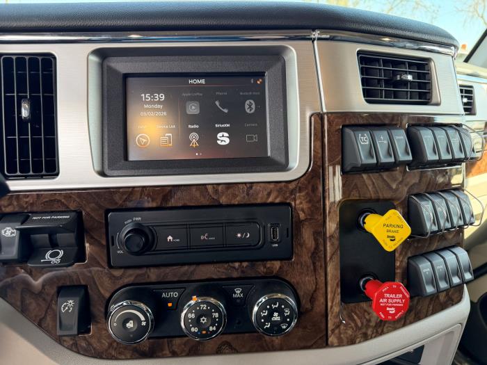 2027 Peterbilt 589-17