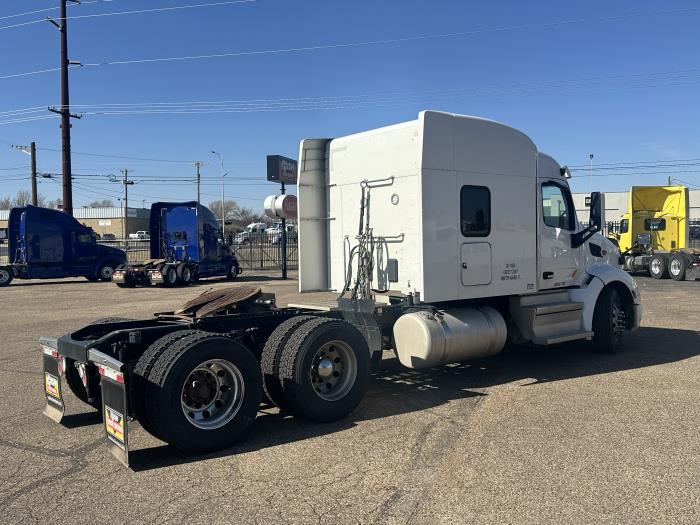 2022 Peterbilt 579-4
