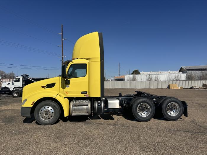 2021 Peterbilt 579-7