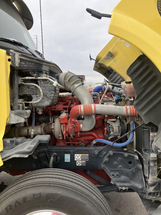 2021 Peterbilt 579-9