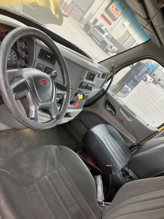 2021 Peterbilt 579-11