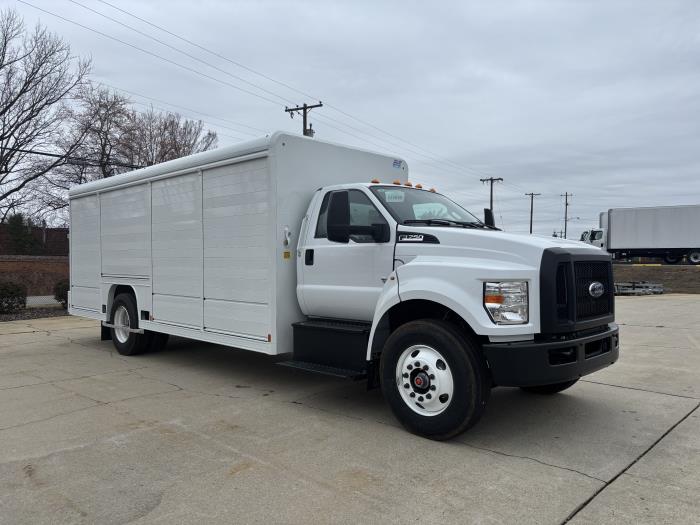 2026 Ford F-750-7