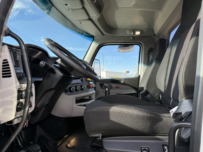 2027 Peterbilt 567-9