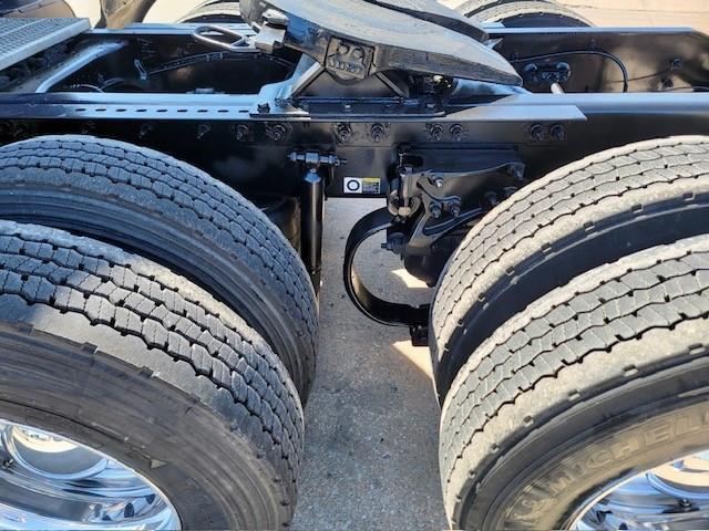 2022 Peterbilt 579-13