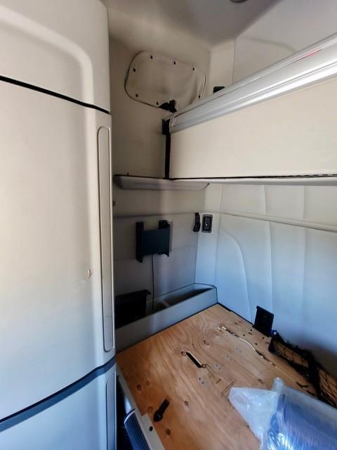 2022 Peterbilt 579-16