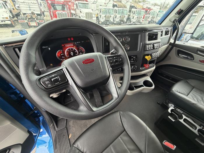 2027 Peterbilt 579-9