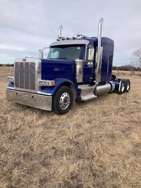 2027 Peterbilt 589-3