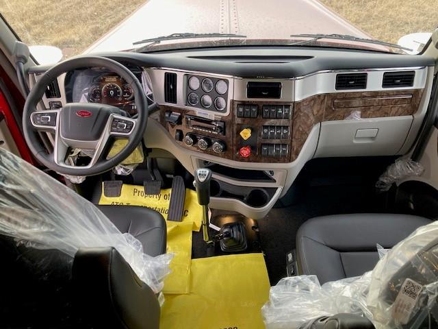 2027 Peterbilt 589-17
