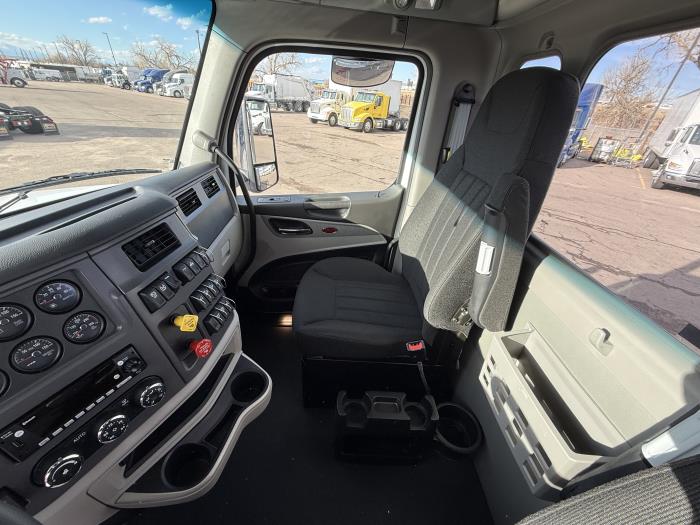 2027 Peterbilt 567-11