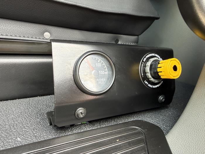 2027 Peterbilt 567-10