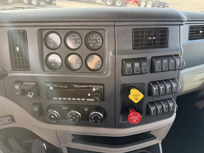 2027 Peterbilt 567-13