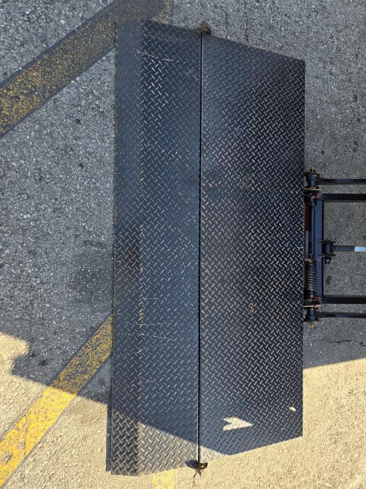 2018 Isuzu NPR-HD-13