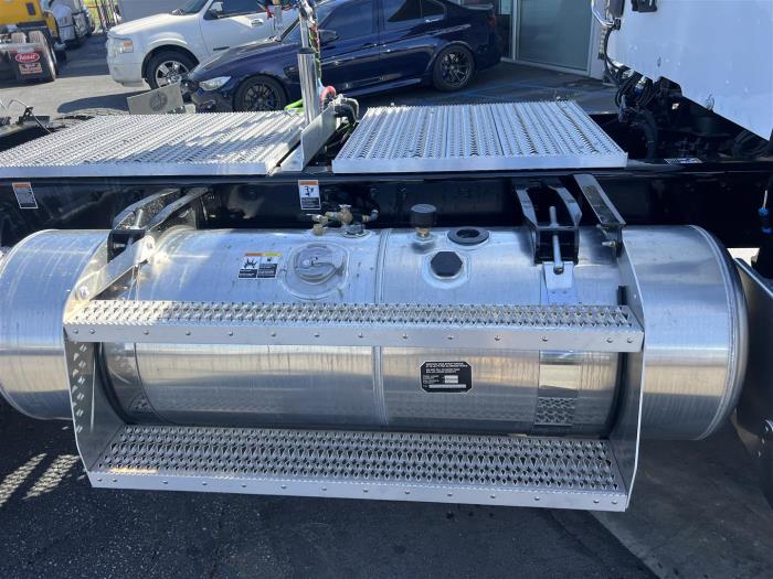 2025 Peterbilt 567-5