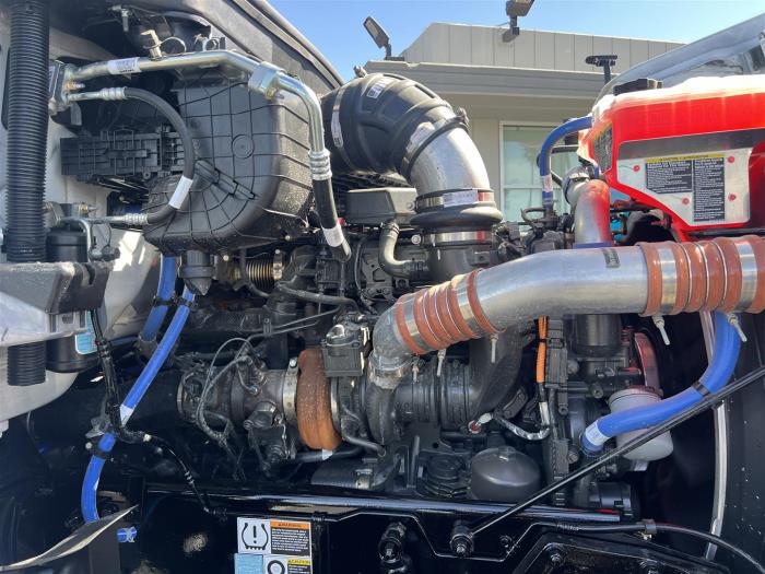 2025 Peterbilt 567-12