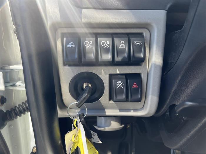 2025 Peterbilt 567-24