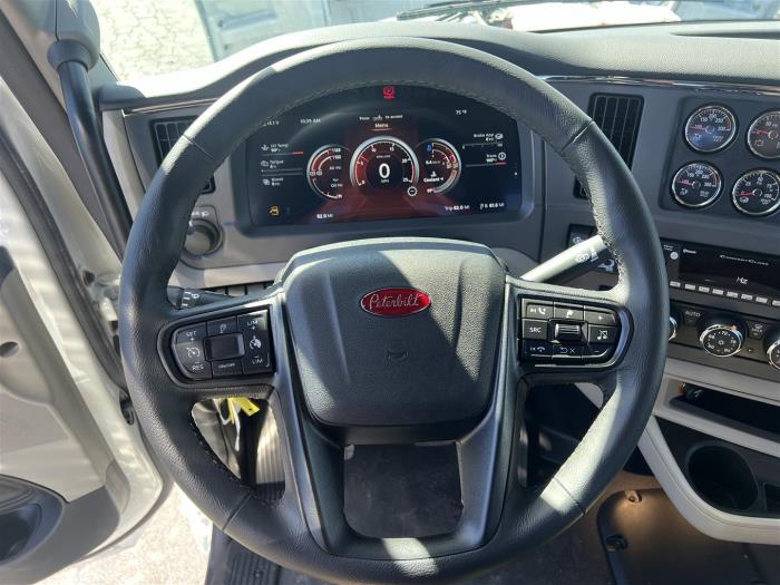 2025 Peterbilt 567-25