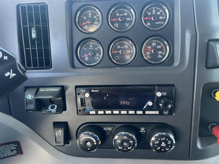 2027 Peterbilt 579-28