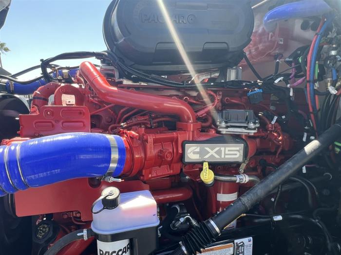 2027 Peterbilt 579-11