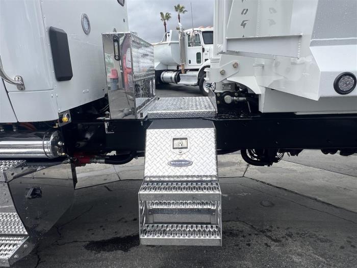 2026 Peterbilt 567-8