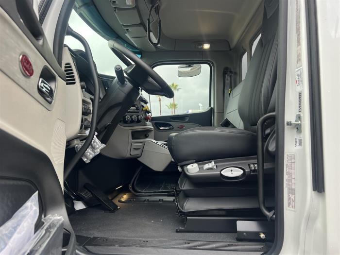 2026 Peterbilt 567-16