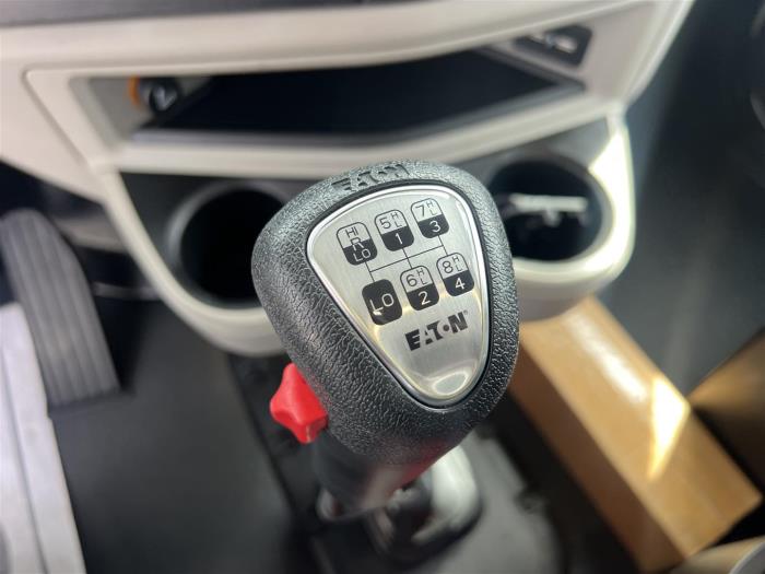 2027 Peterbilt 589-21