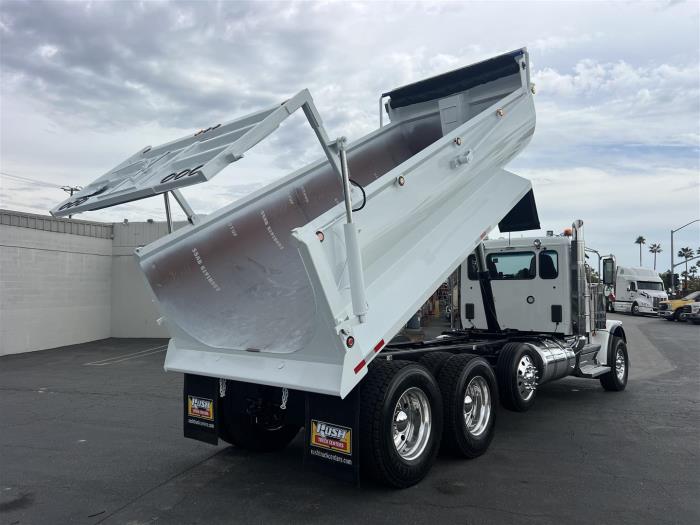 2027 Peterbilt 589-32