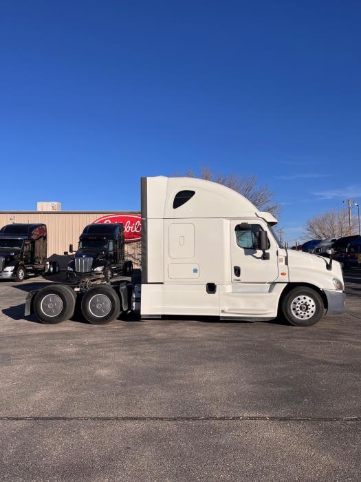 2020 Freightliner Cascadia-4