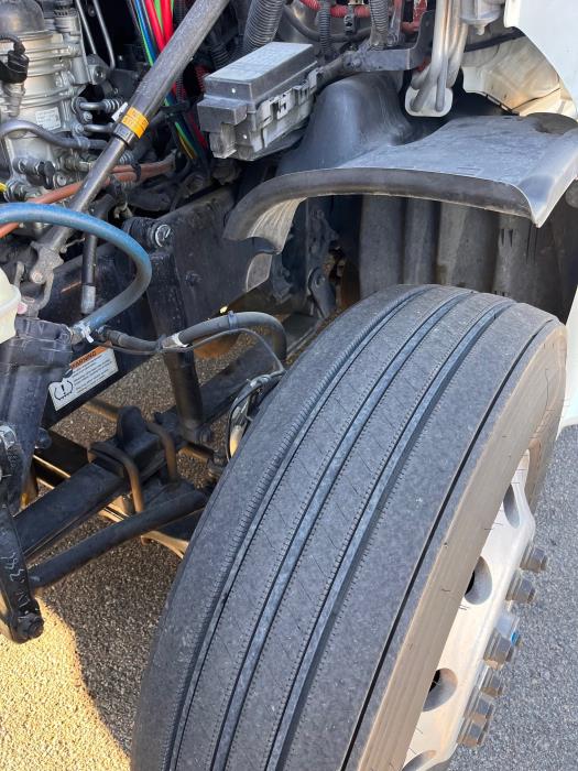 2020 Freightliner Cascadia-20