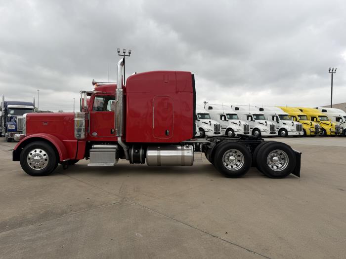 2020 Peterbilt 389-1