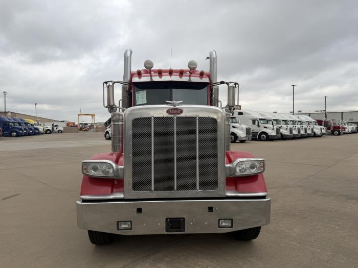 2020 Peterbilt 389-7