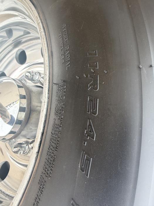 2020 Peterbilt 389-8