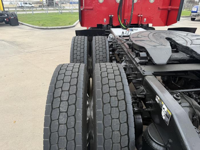 2020 Peterbilt 389-11