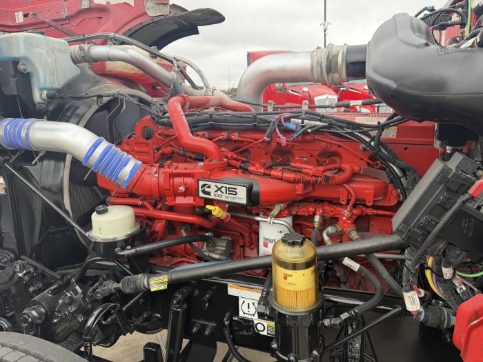 2020 Peterbilt 389-15