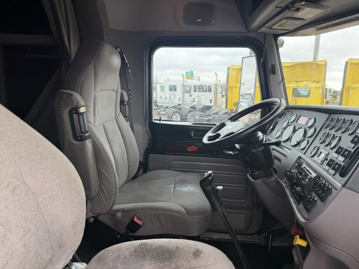 2020 Peterbilt 389-21