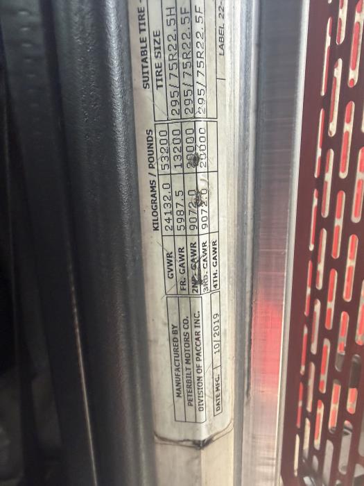 2020 Peterbilt 389-24
