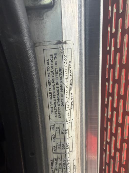 2020 Peterbilt 389-25