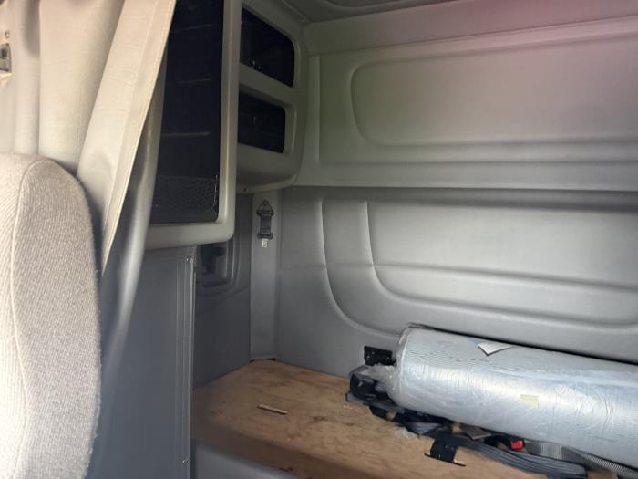 2020 Peterbilt 389-26