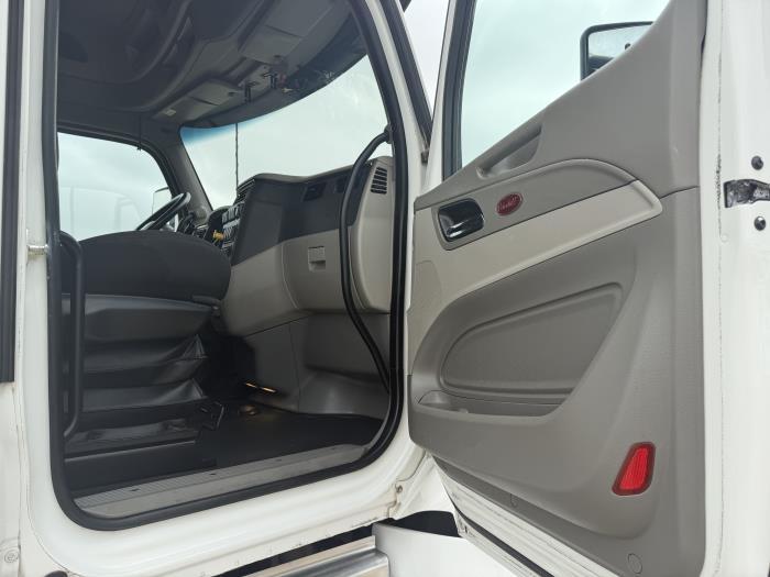 2020 Peterbilt 579-23