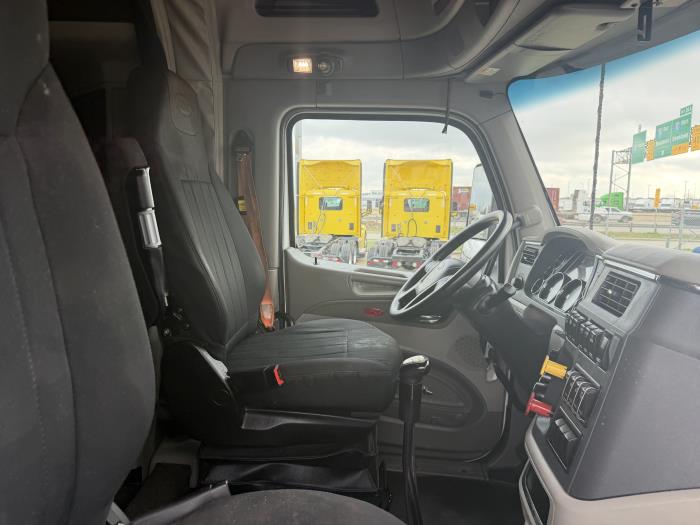 2020 Peterbilt 579-24