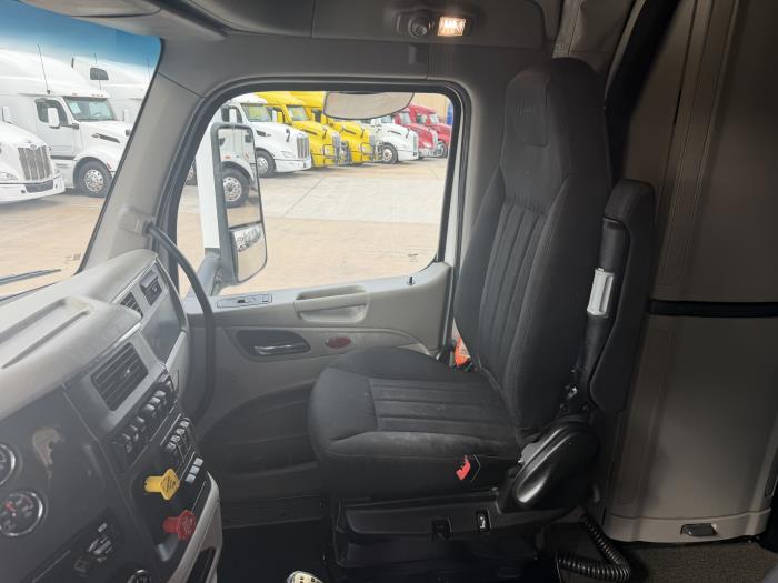 2020 Peterbilt 579-26