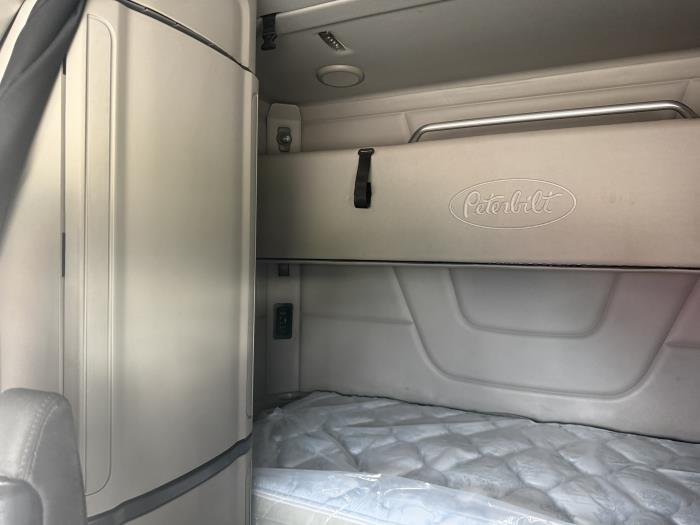 2020 Peterbilt 579-29